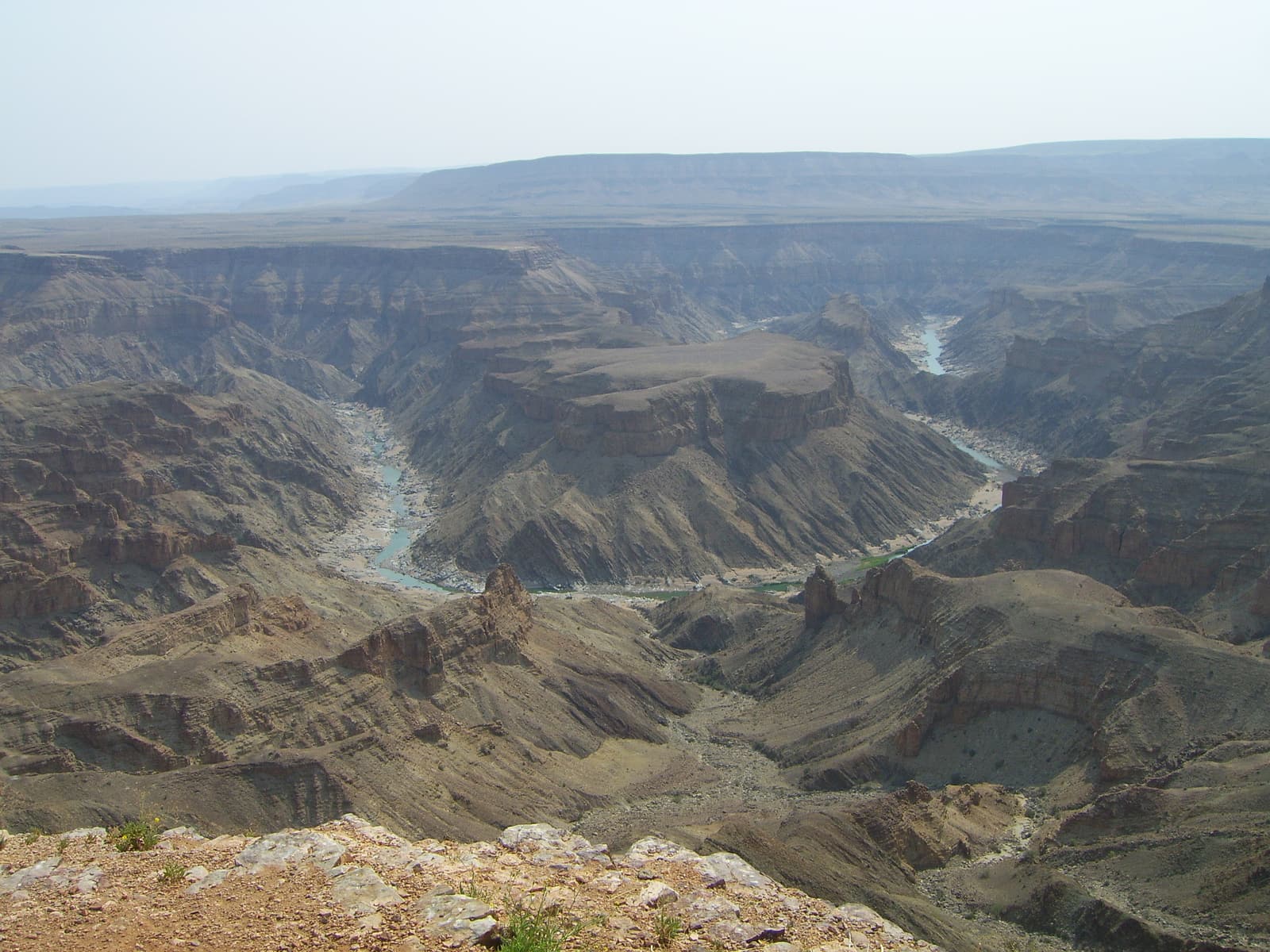 Blick in den Fish River Canyon mit seinen Flussschleifen